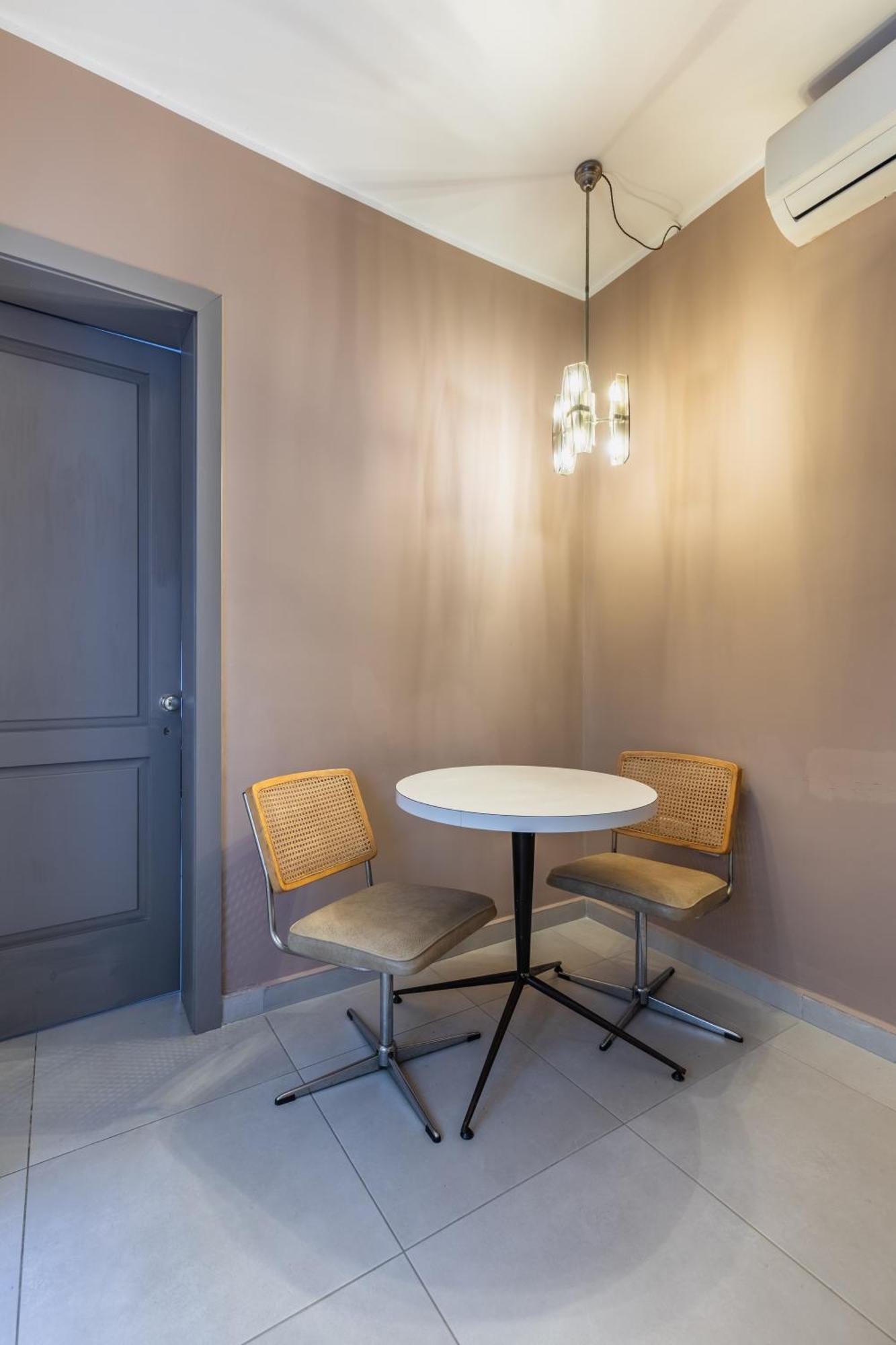 Stylish Retro Suites Флориана Экстерьер фото
